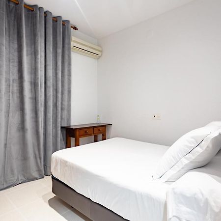 אל אחידו Hostal La Costa מראה חיצוני תמונה