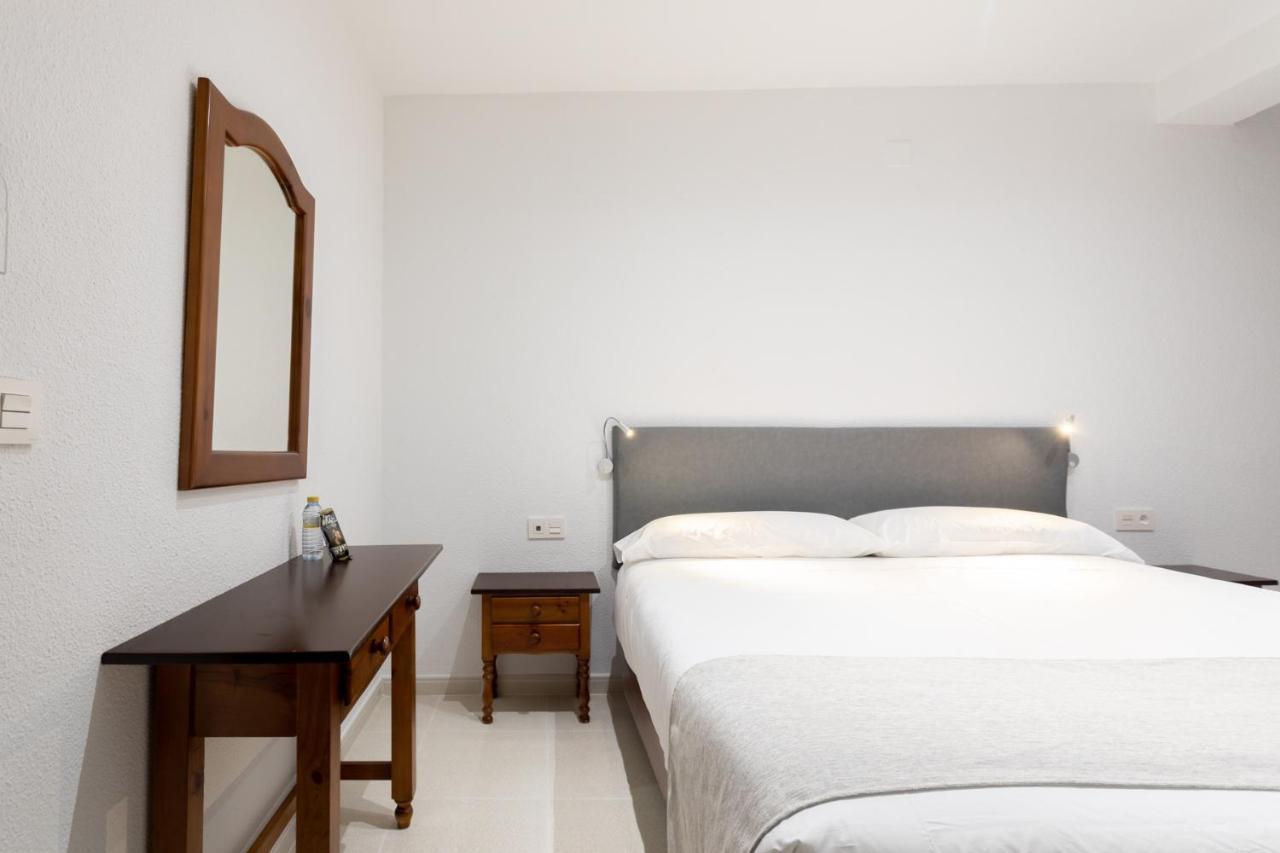 אל אחידו Hostal La Costa מראה חיצוני תמונה