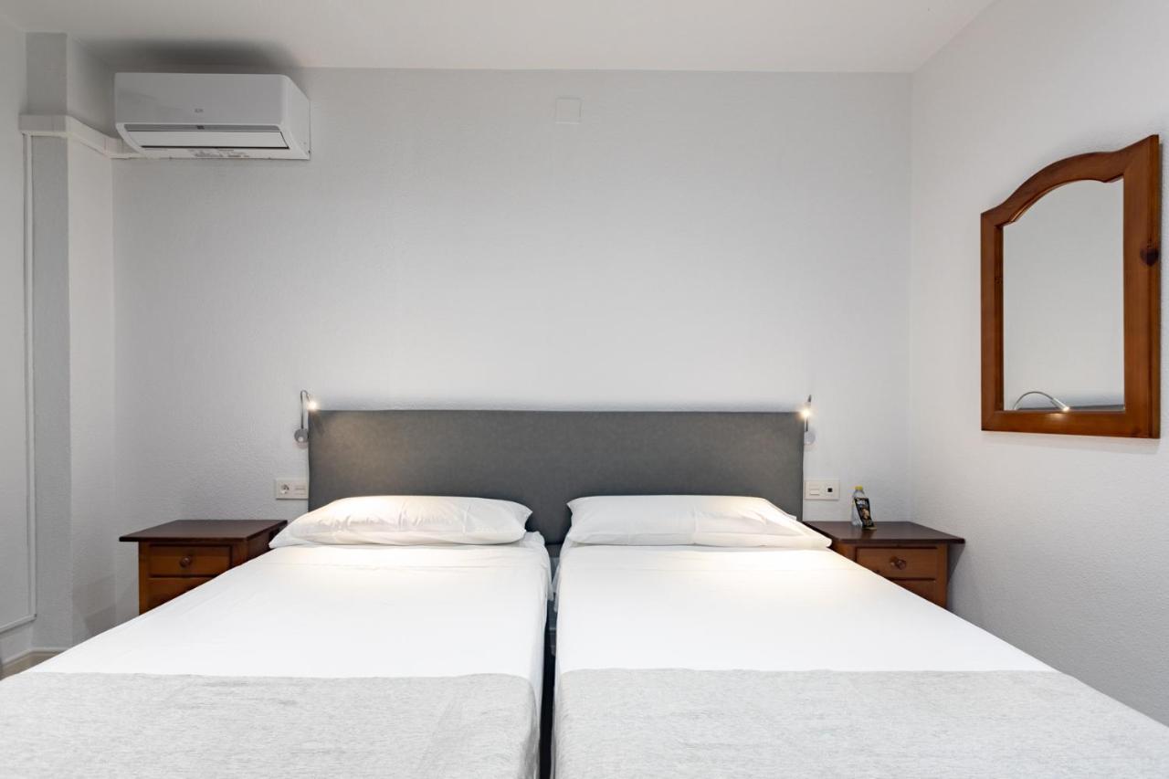 אל אחידו Hostal La Costa מראה חיצוני תמונה