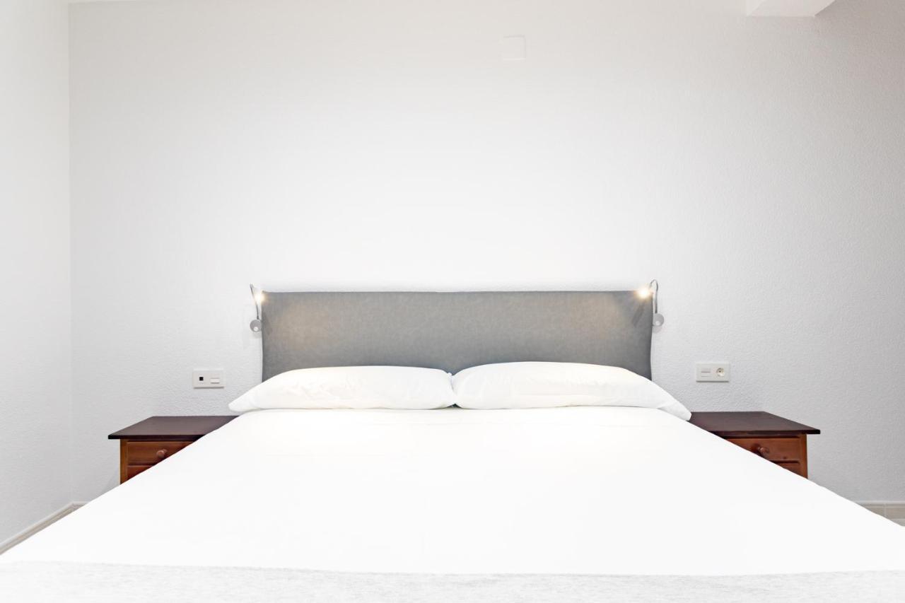 אל אחידו Hostal La Costa מראה חיצוני תמונה
