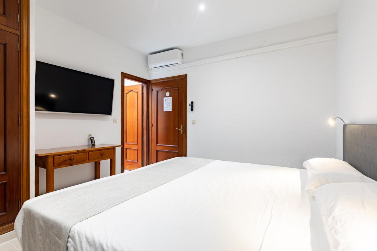 אל אחידו Hostal La Costa מראה חיצוני תמונה