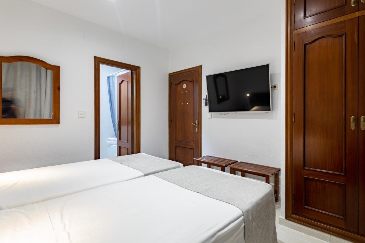 אל אחידו Hostal La Costa מראה חיצוני תמונה