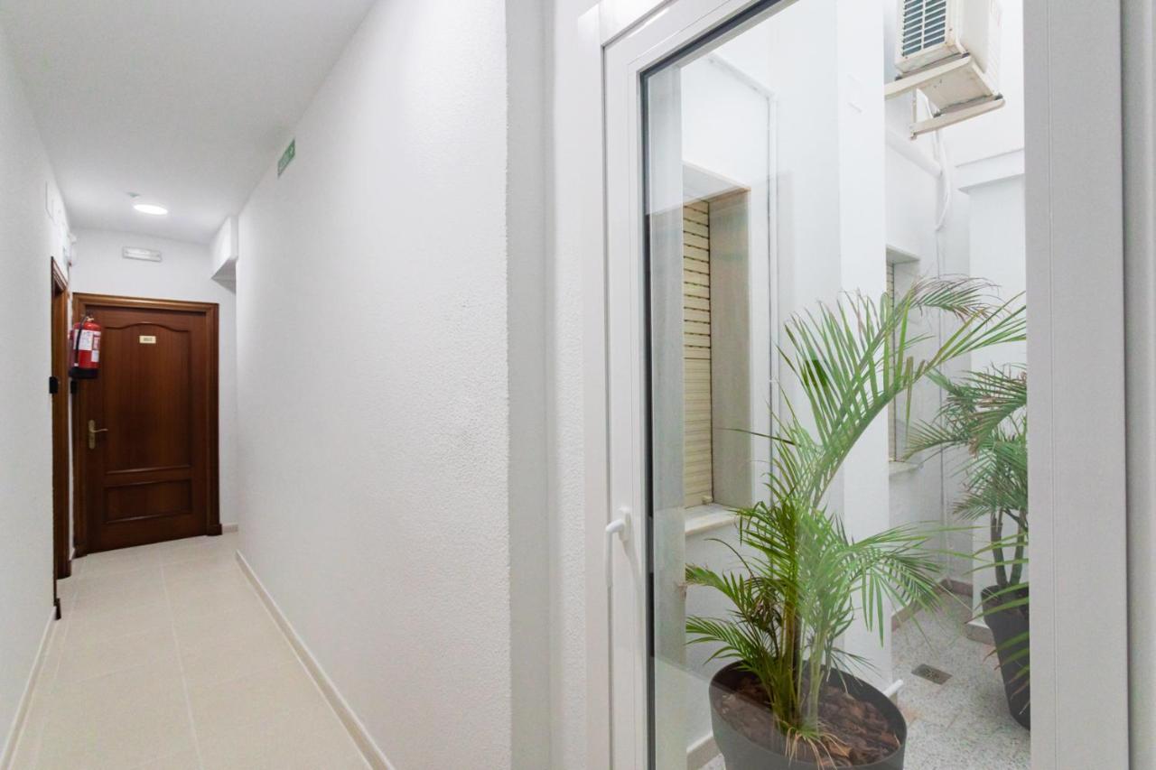 אל אחידו Hostal La Costa מראה חיצוני תמונה