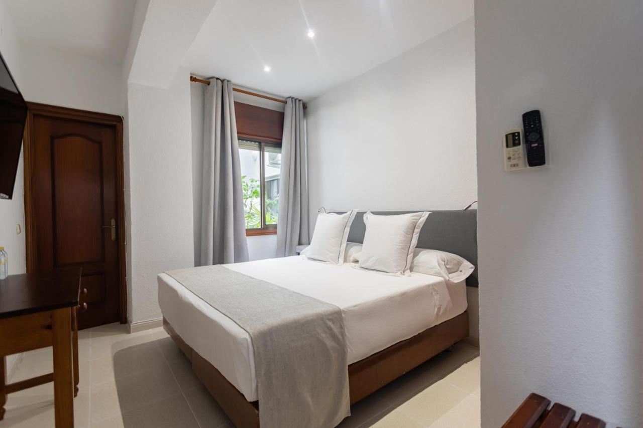 אל אחידו Hostal La Costa מראה חיצוני תמונה