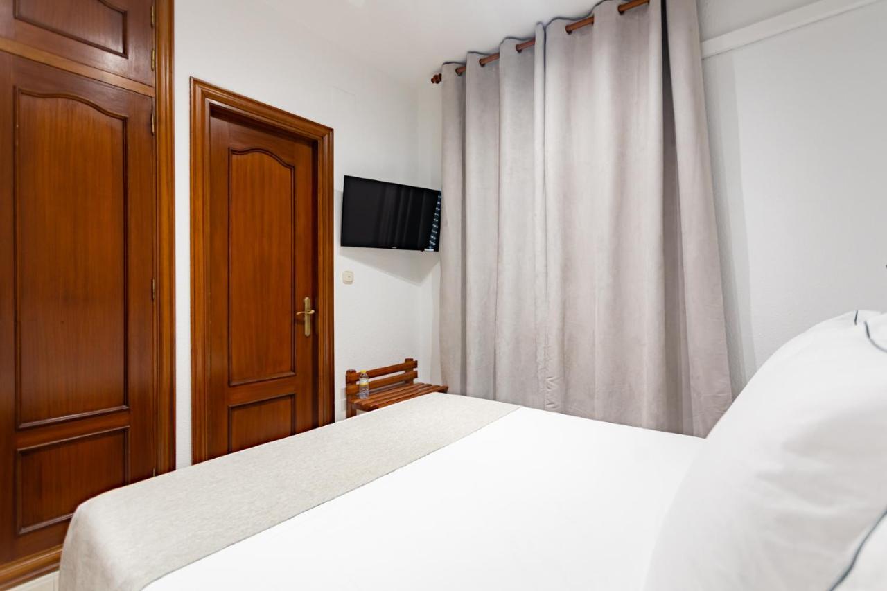 אל אחידו Hostal La Costa מראה חיצוני תמונה