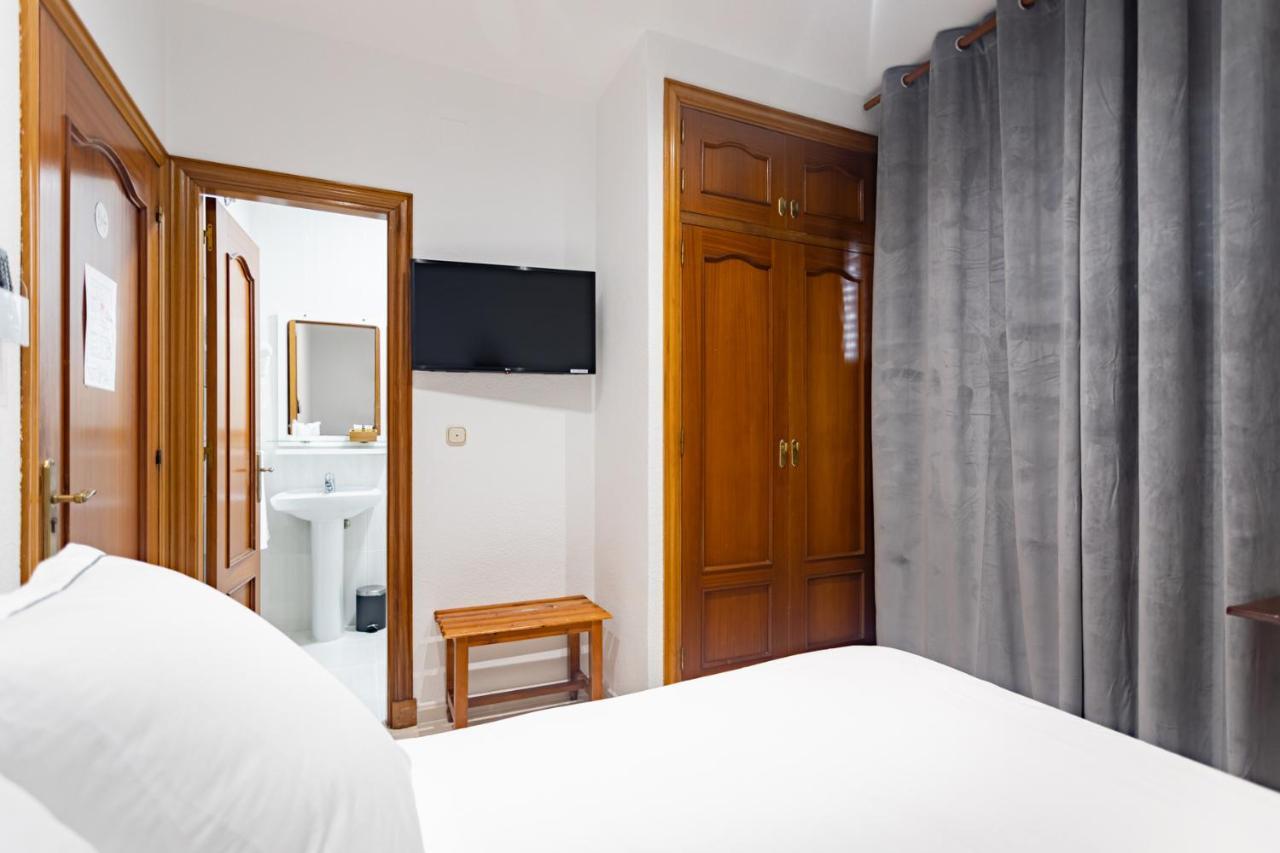 אל אחידו Hostal La Costa מראה חיצוני תמונה